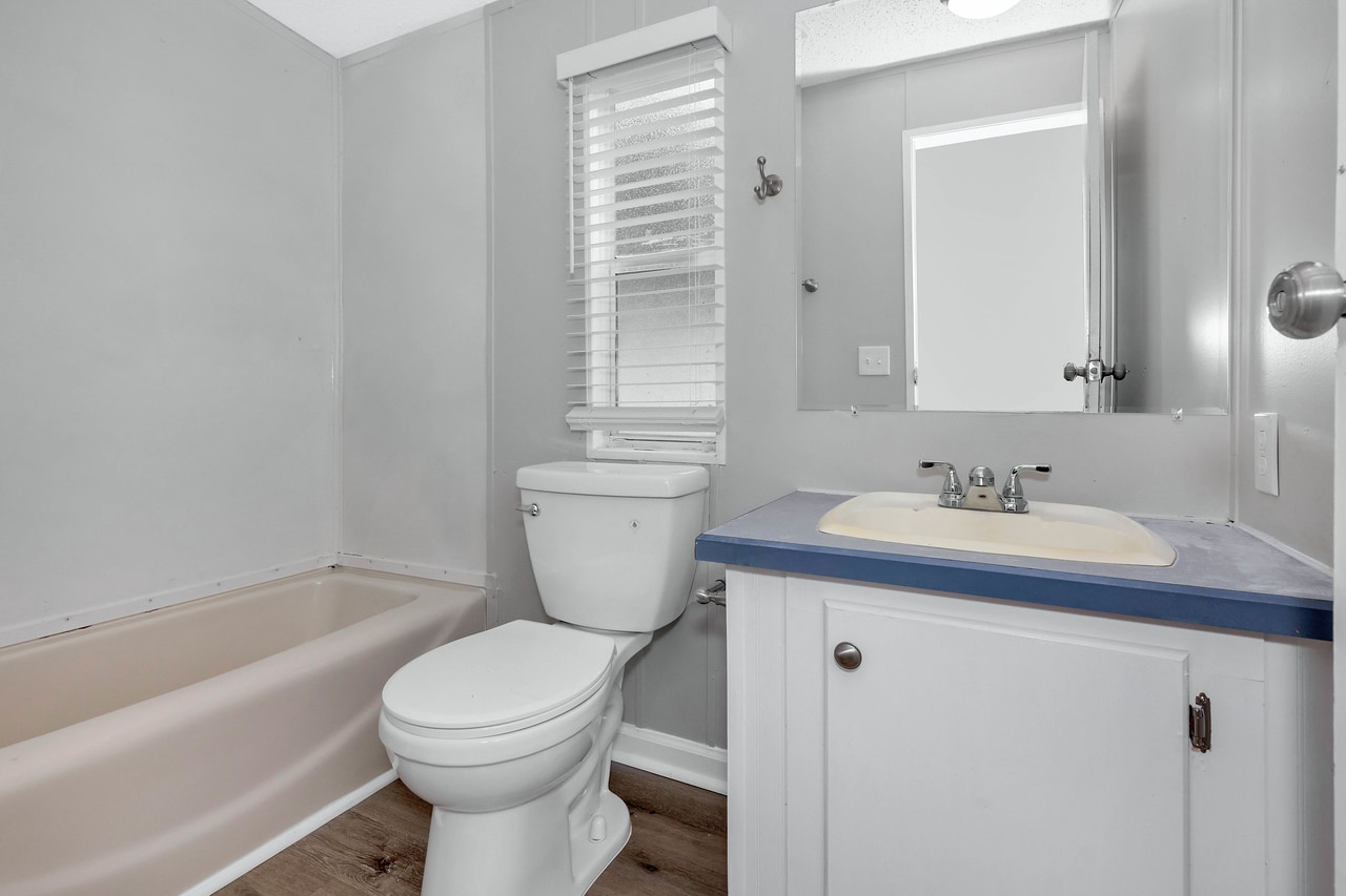 Building Photo - 415 W Limestone Rd