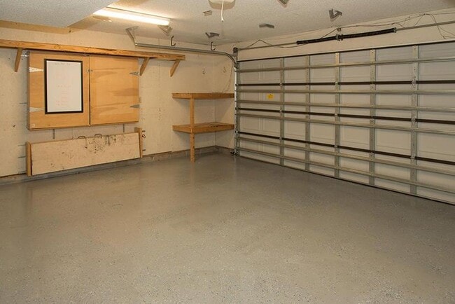 Building Photo - 1066 Windmill Dr