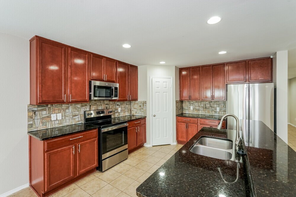 Building Photo - 5509 Northfield Dr