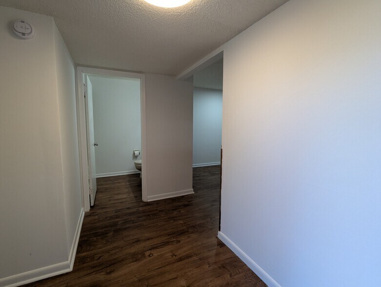 Building Photo - 5591 Greatpine Ln S