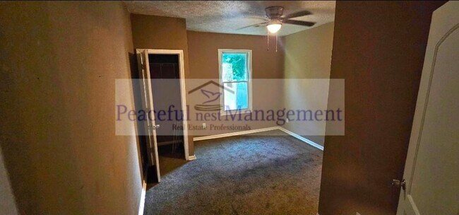 Building Photo - 564 Chesterfield Ave
