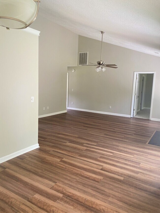 Building Photo - Remodeled Home