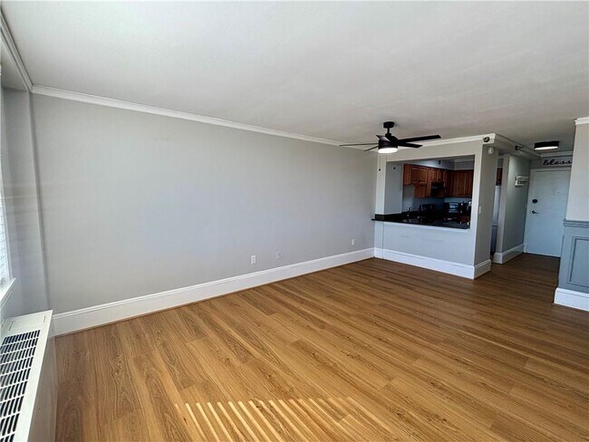 Building Photo - 2479 Peachtree Rd NE