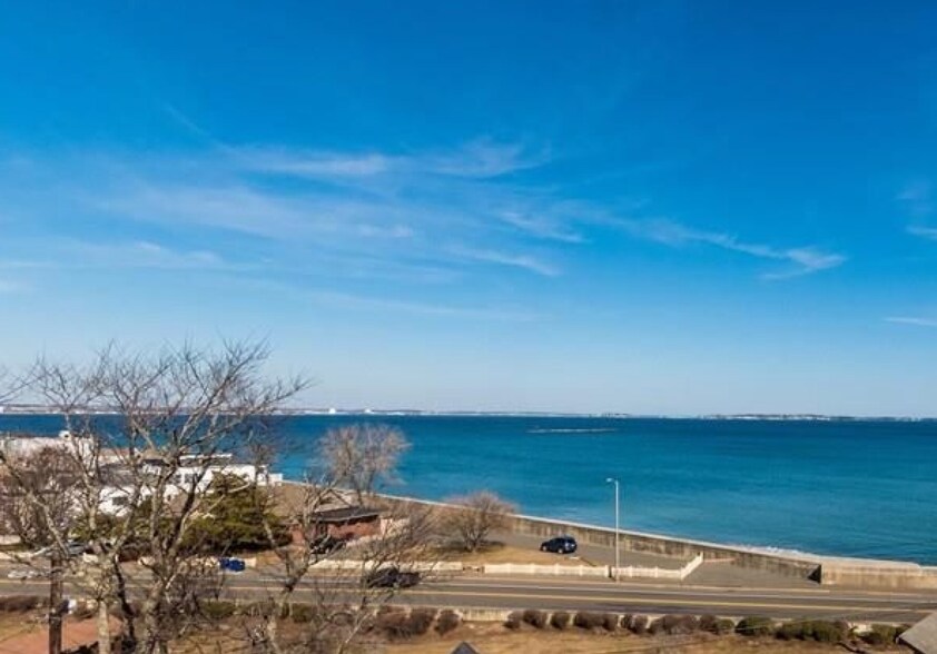 Building Photo - 172 Endicott Ave