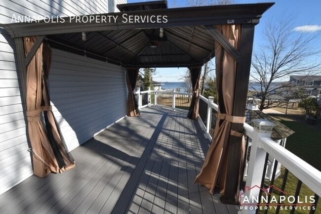 Building Photo - 1363 Washington Dr