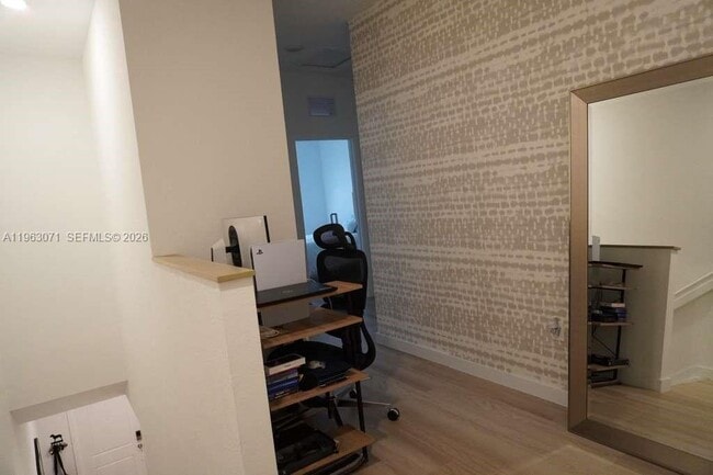 Building Photo - 385 NW 9th St