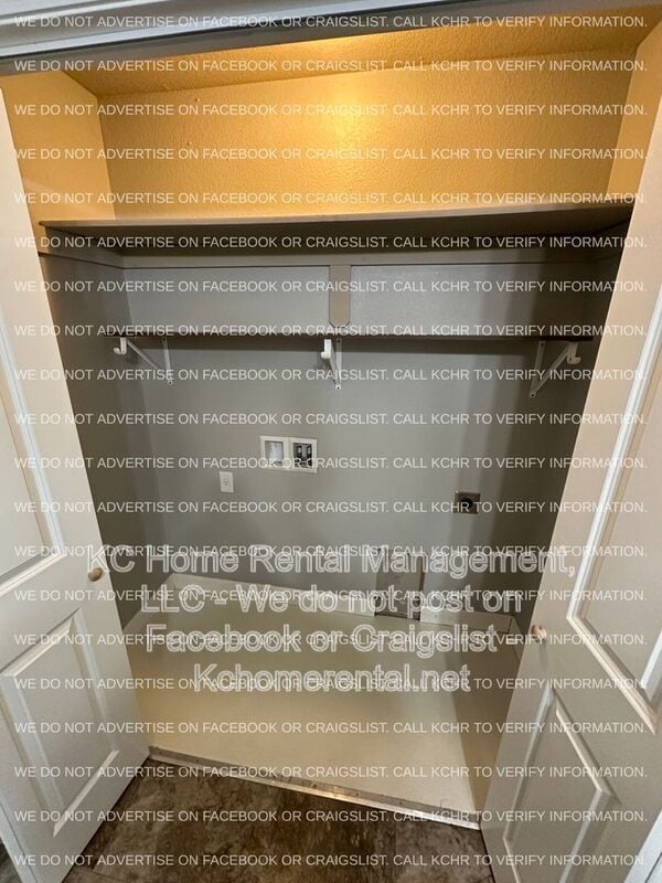 Building Photo - 10530 Kane Dr