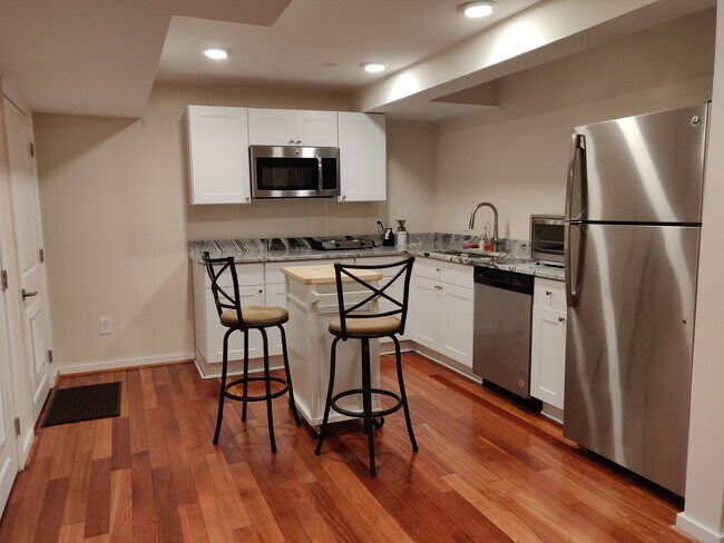 Building Photo - 4519 Q Ln NW
