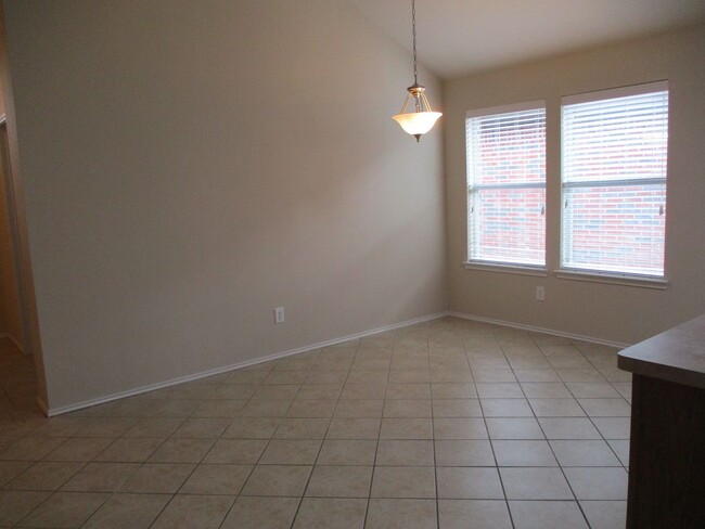 Building Photo - $1950 / 3br – 1835 ft2 - 3/2/2 w/Office re...