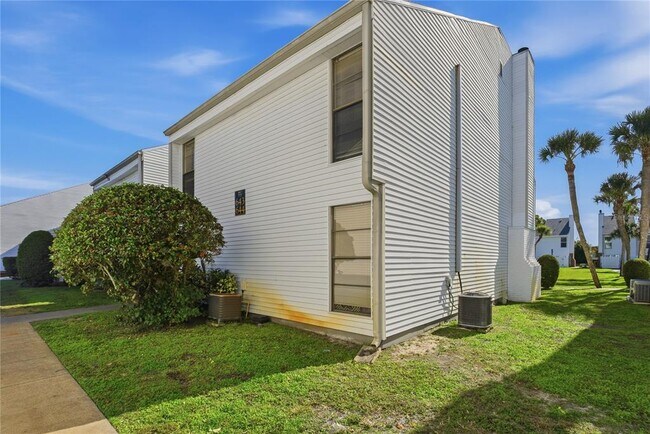 Building Photo - 643 Haven Pl
