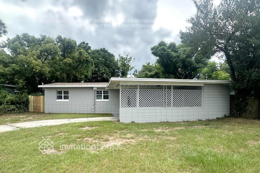 Primary Photo - 6202 Balboa Dr