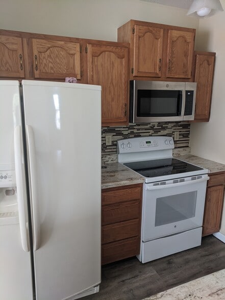 Building Photo - 113 Arbor Ln