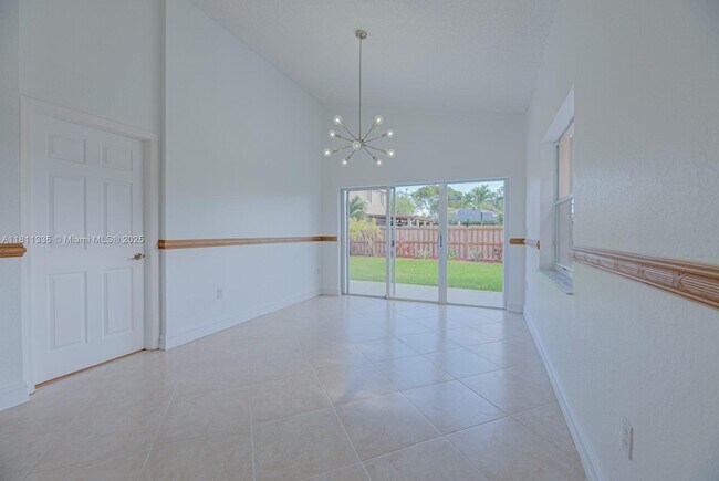 Building Photo - 14133 SW 154th Pl