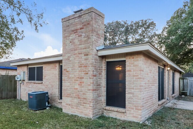 Building Photo - 1909 Chelsea Ct