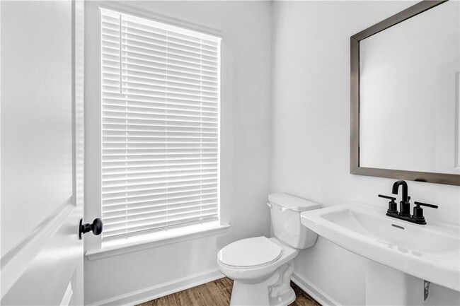 Building Photo - 5772 Schelton Pl