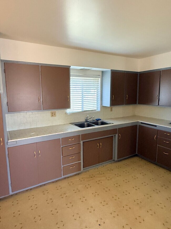 Building Photo - 9278 11th Ave