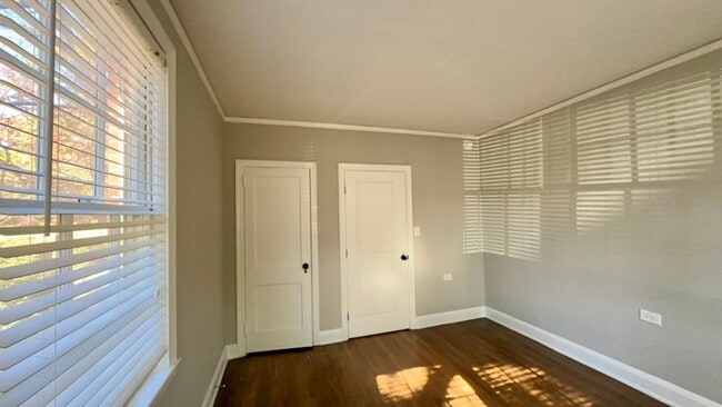 Building Photo - Bright & Modern Renovated 1-Bedroom Condo in Heathwood Court