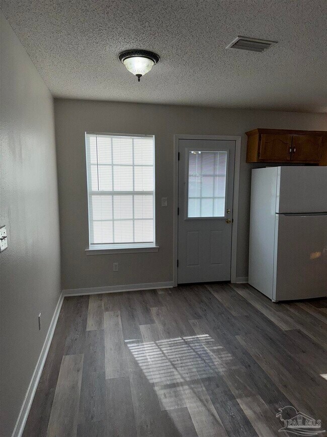 Building Photo - 7228 Bogey Ln
