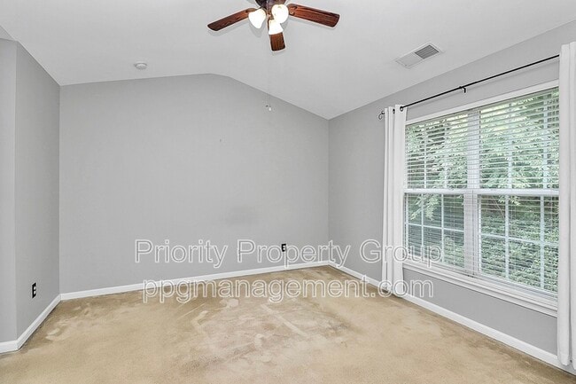 Building Photo - 3055 Golden Dale Ln