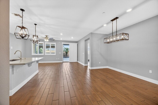 Building Photo - Charming 3-Bedroom Haven in Elk Grove with 2 Full Baths and 1603 Sq Ft of Comfort!
