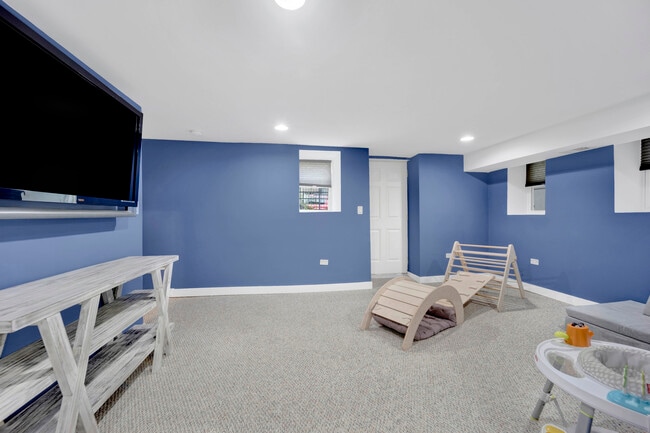 Building Photo - 1626 N Spaulding Ave