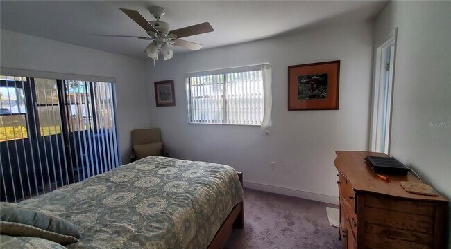 Building Photo - 5925 Terrace Park Dr N