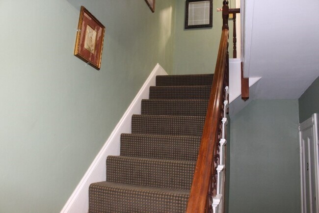 Building Photo - 121 Winter St