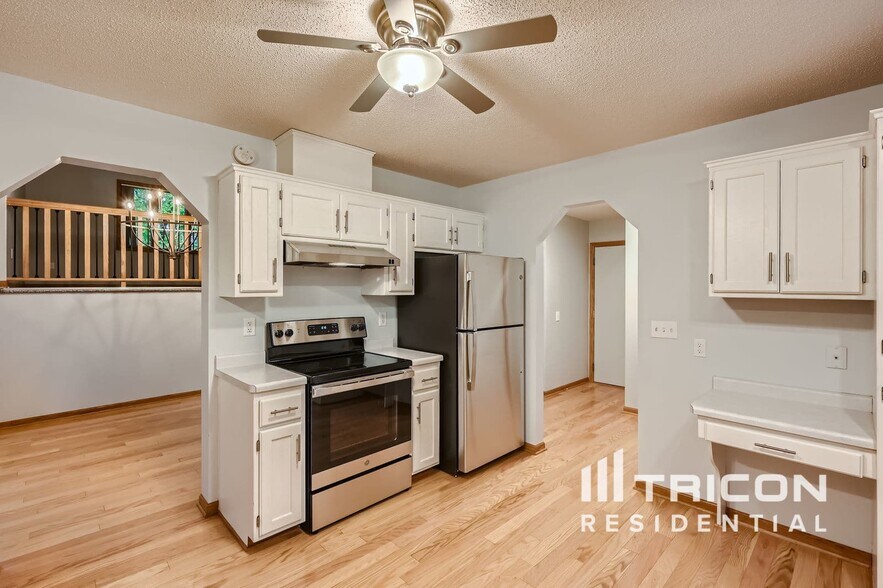 Building Photo - 54 Rosewood Dr