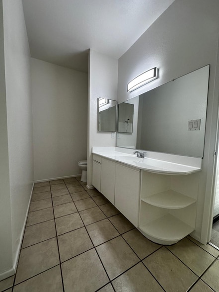 Building Photo - 4343 Whitsett Ave