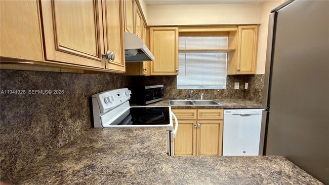 Building Photo - 6607 Winfield Blvd