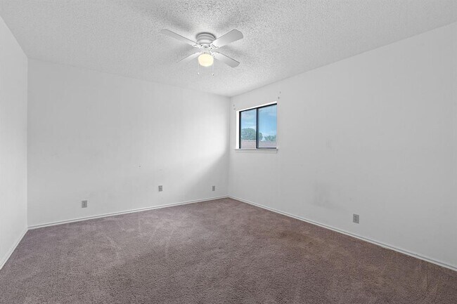 Building Photo - 2217 Onion Creek Pkwy