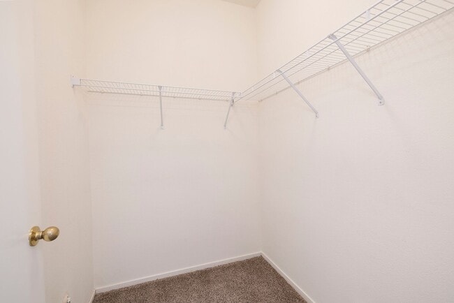 Building Photo - SUMMERLIN 1ST FLOOR - 2 BEDROOM + Den W/ 3...
