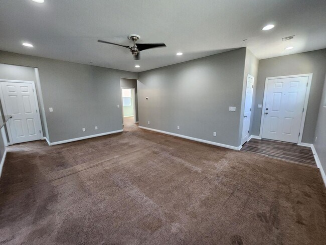 Building Photo - Beautiful Single Story 3 Bedroom close to Cadence