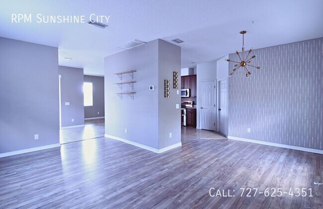 Building Photo - 11129 Creek Haven Dr