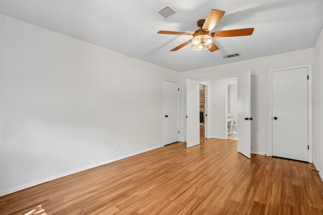 Building Photo - 7258 Coronado Cir