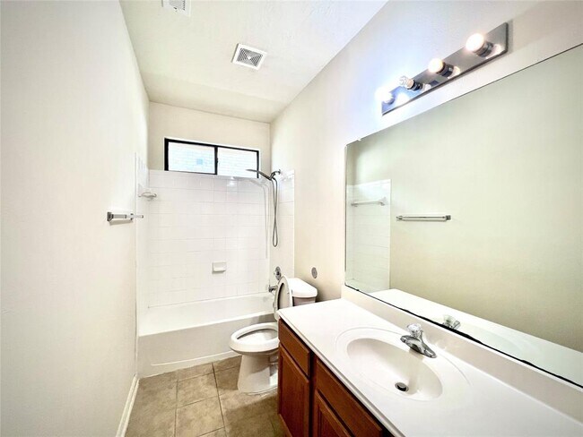 Building Photo - 6718 Glenkirk Pl