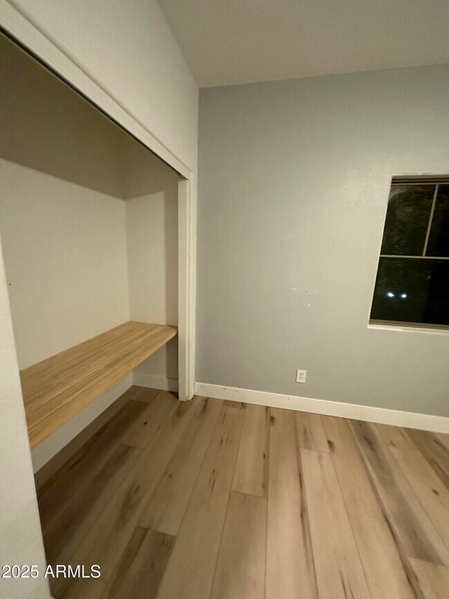 Building Photo - 3533 E Flower St