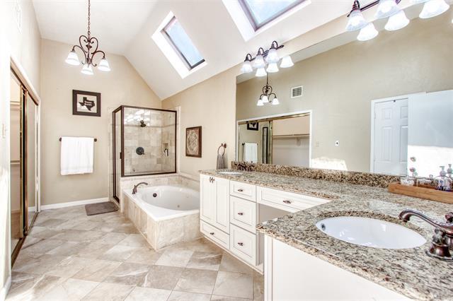 Building Photo - 1311 Royal Palm Ln