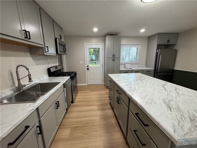 Building Photo - 304 Birchwood Blvd