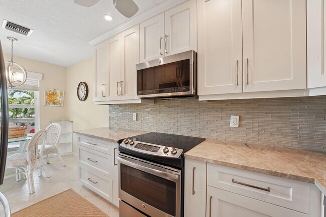 Building Photo - 1080 Mahogany Way