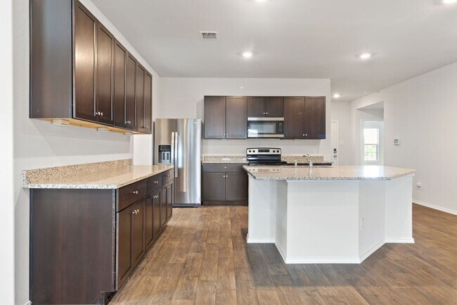 Building Photo - 832 Pronghorn Trl