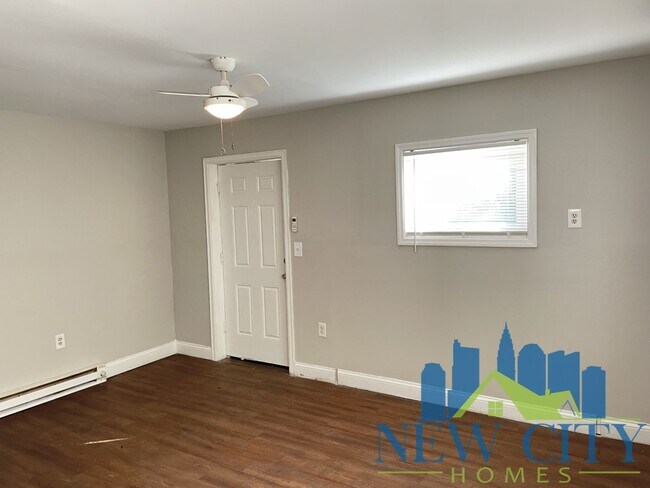 Building Photo - Private Studio Apartment