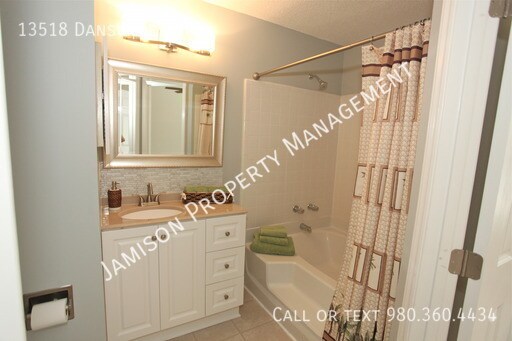 Building Photo - 13518 Dansville Dr