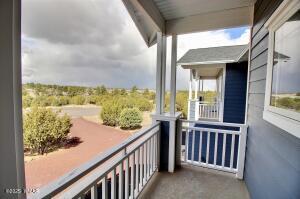 Building Photo - 451 S Rockcreek Dr
