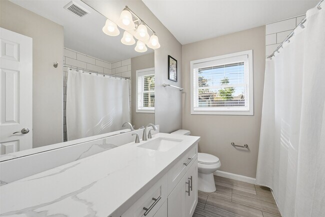 Building Photo - 2626 Willowby Dr