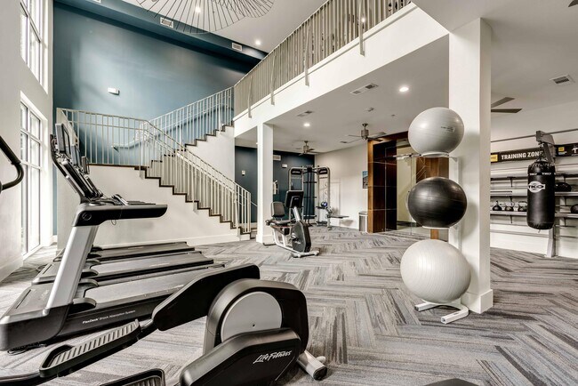 Building Photo - 5005 Galleria Dr