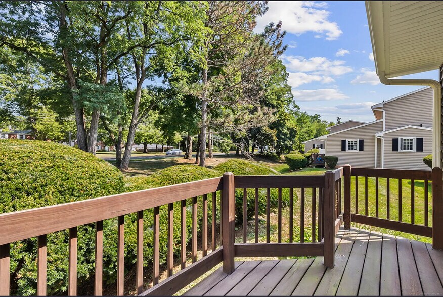 Building Photo - 1293 New Britain Ave