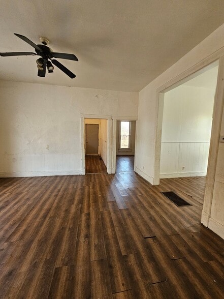 Building Photo - 254 W Peoria Ave