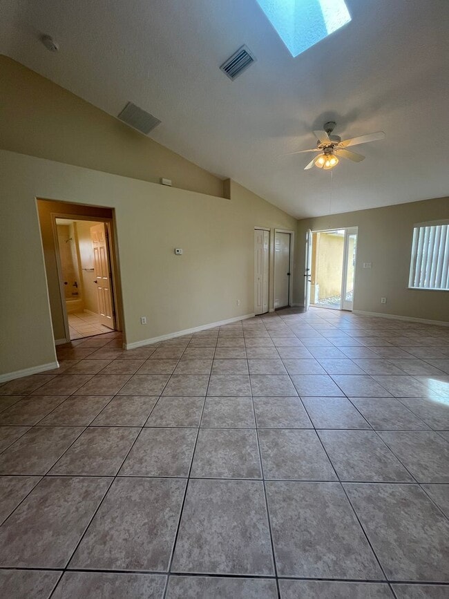 Building Photo - Welcome to this beautiful 3-bedroom, 2-bat...