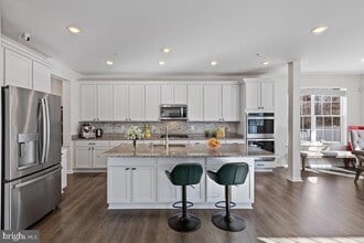 Building Photo - 16414 Tortola Dr